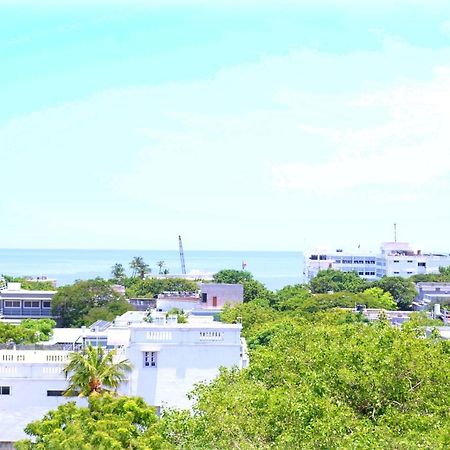 Tr Residency Hotell Pondicherry Exteriör bild