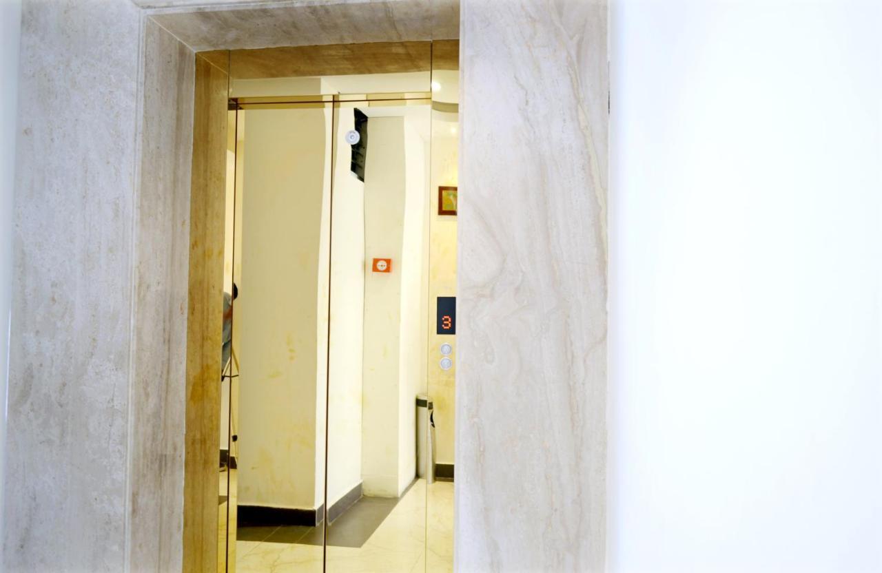 Tr Residency Hotell Pondicherry Exteriör bild