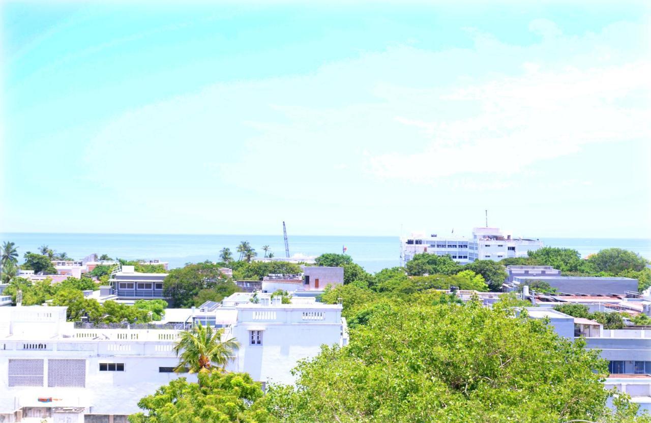 Tr Residency Hotell Pondicherry Exteriör bild
